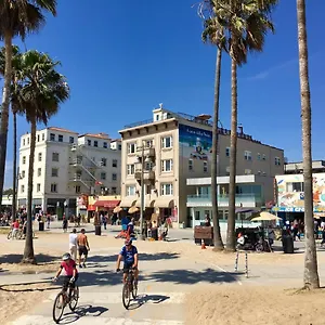 2* Hotel Venice &